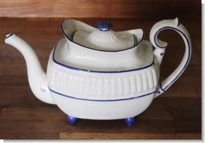 IMPORTANT SEWELL  "JAN DERKS" TEAPOT c.1810