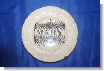 Childs plate MARY.