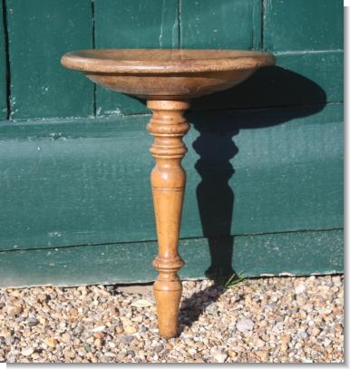 RARE SYCAMORE SINGLE LEG STOOL