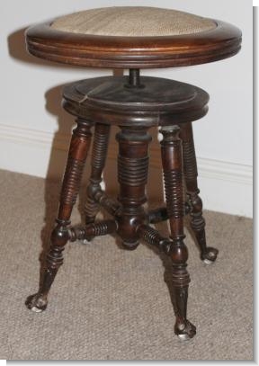H. Holtzman and Sons Oak Piano Stool (Ca. 1900)