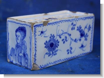 UNUSUAL FLOWER BRICK with PORTRAIT ENDS